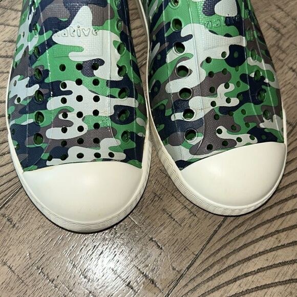 Camo Natives Made 4 Adventure ⛺️ Great at Pool 🏊 or beach 🏖️ easy to clean 🧼 - Picture 10 of 17